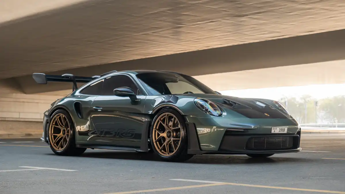 Rent Porsche 911 GT3 RS in Dubai | Happy Day Car Rental